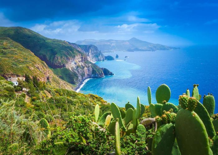Tour delle Isole Eolie in libertà