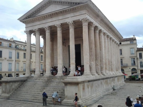 NÎMES :MAISON CARREE