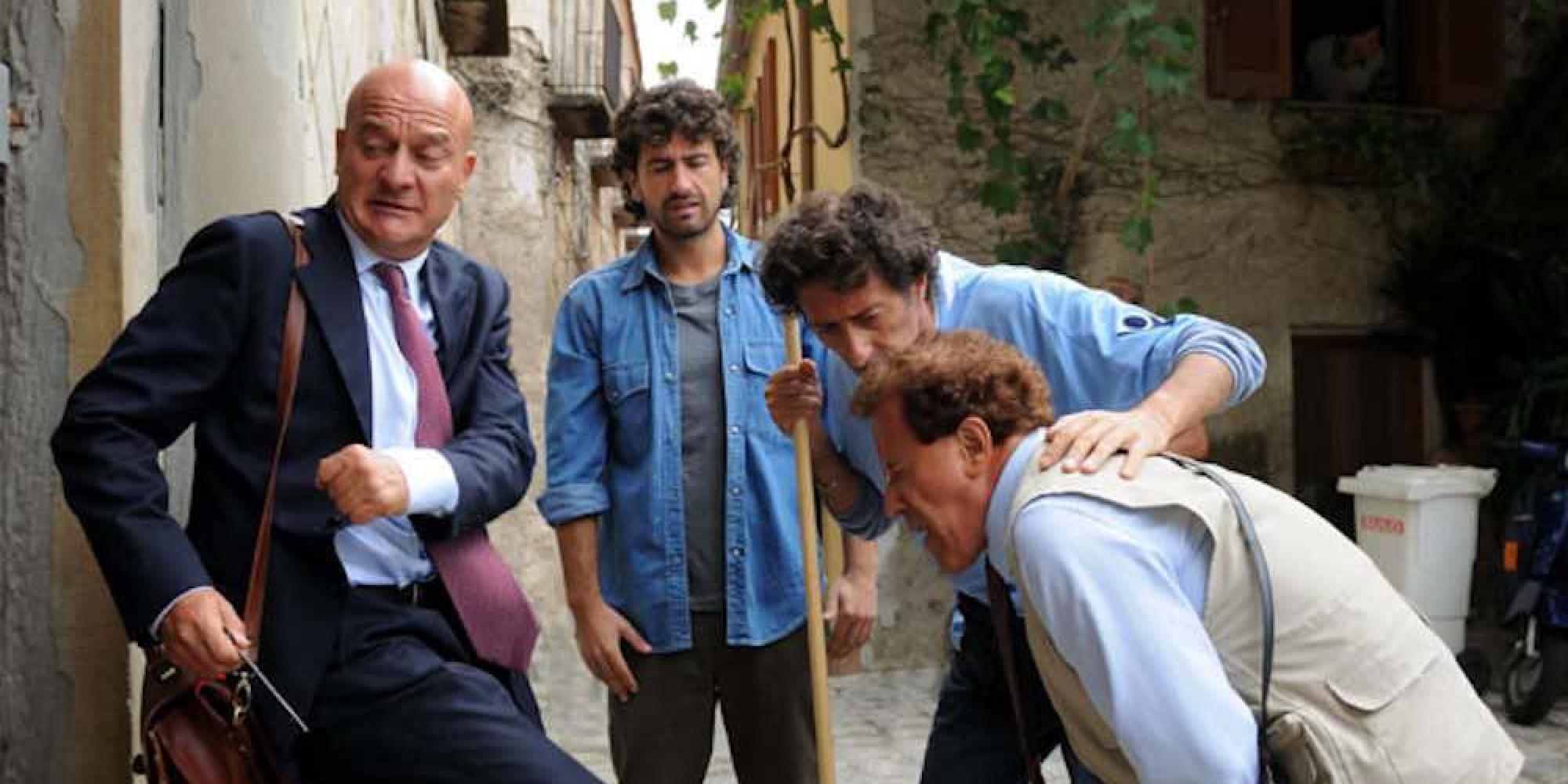 Scene dal film Benvenuti al Sud Scene dal film Benvenuti al Sud
