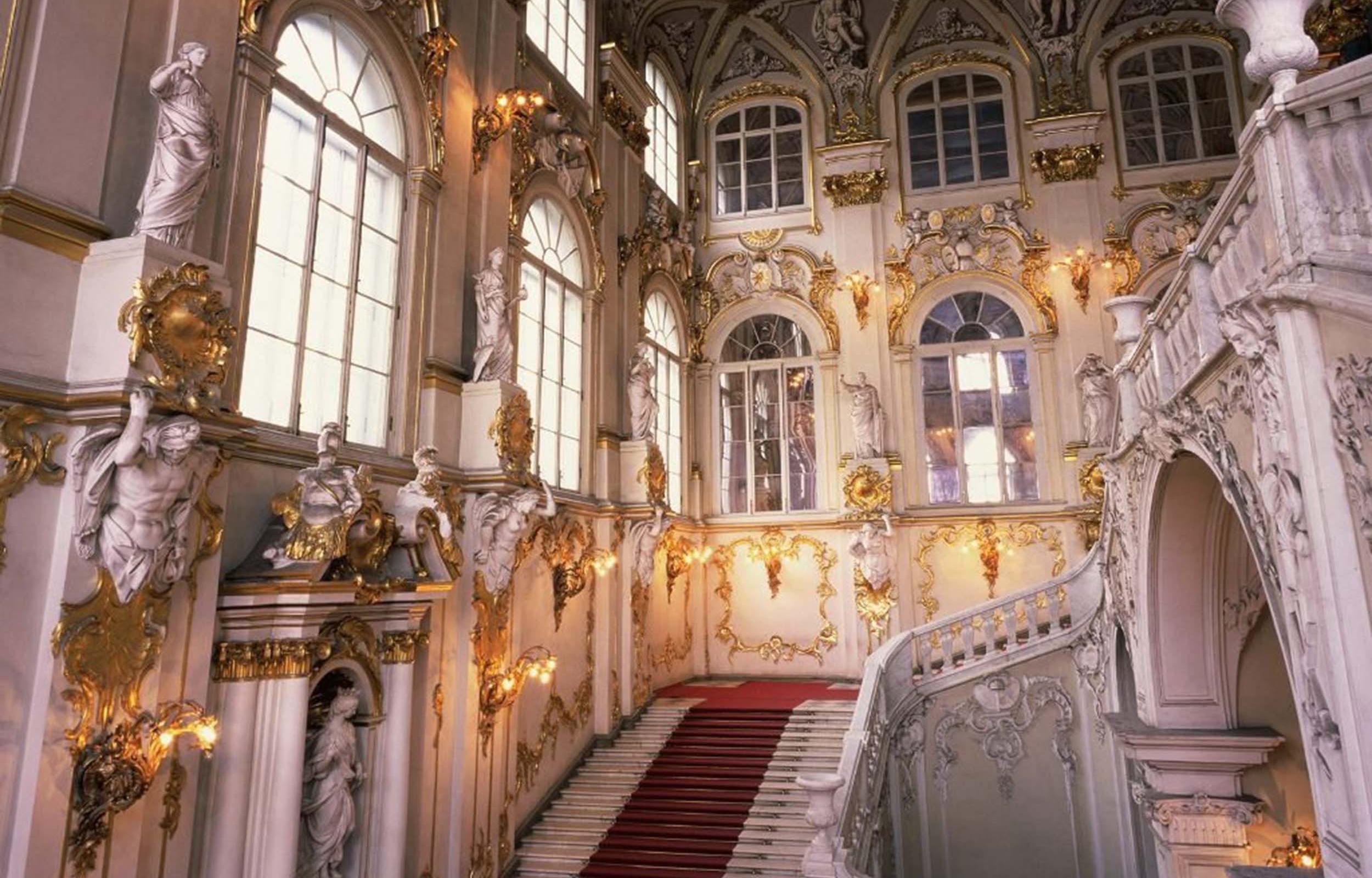 San Pietroburgo, Mosca e Anello d'Oro