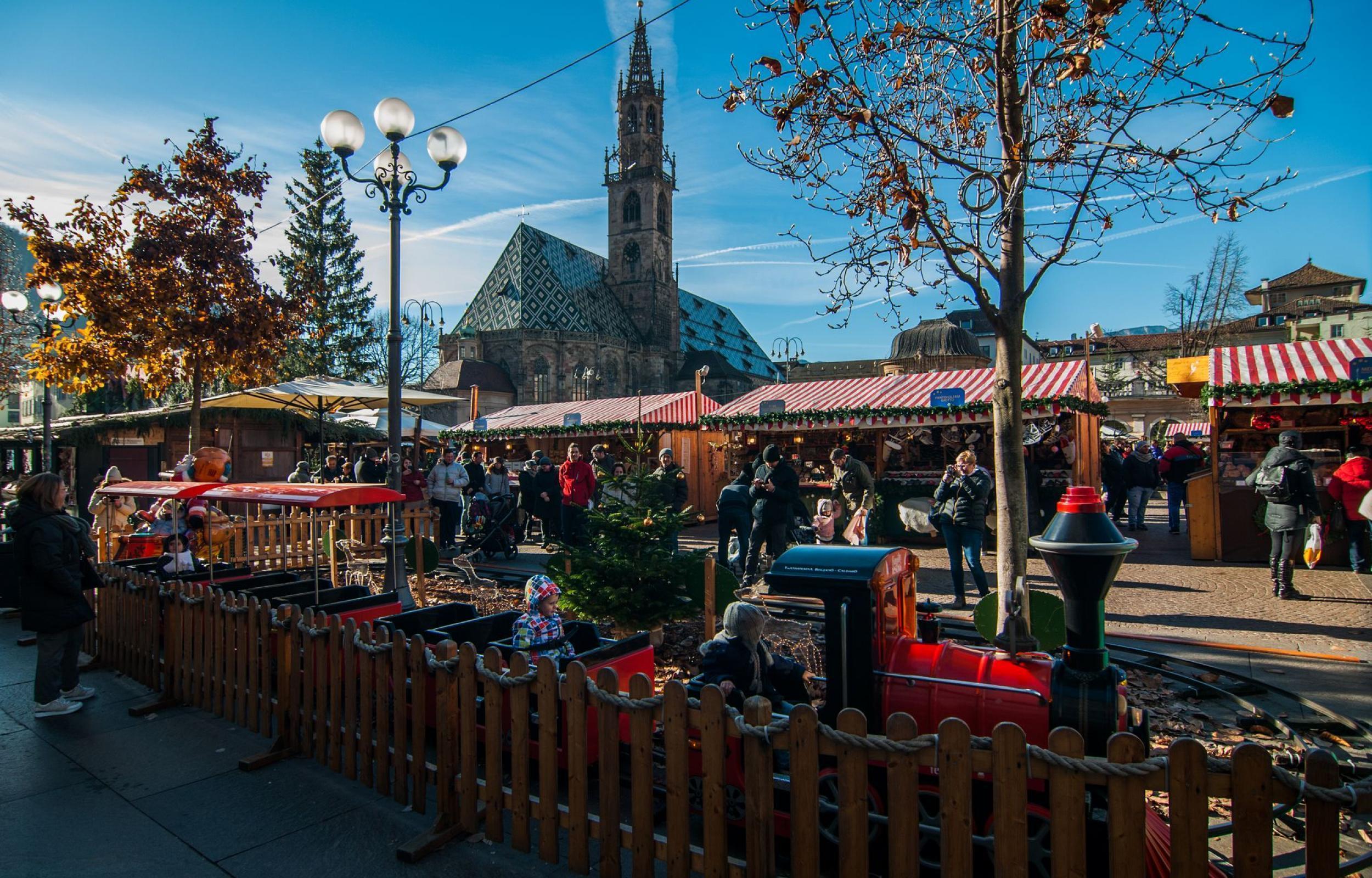 Mercatini di Natale in Alto Adige: Merano, Bolzano e Bressanone Mercatini di Natale in Alto Adige: Merano, Bolzano e Bressanone