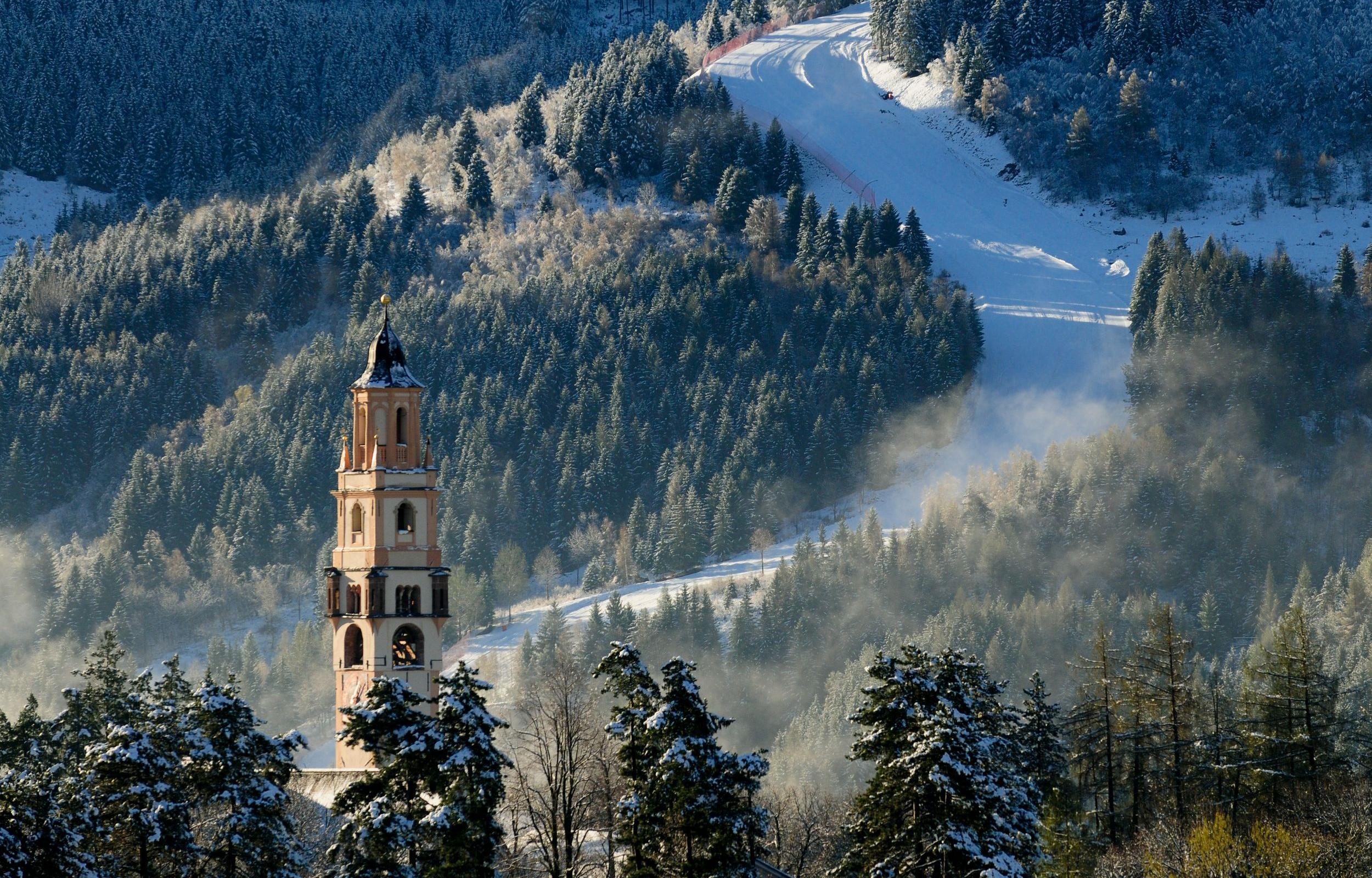 Magiche Atmosfere Natalizie in Val di Fiemme e Valsugana