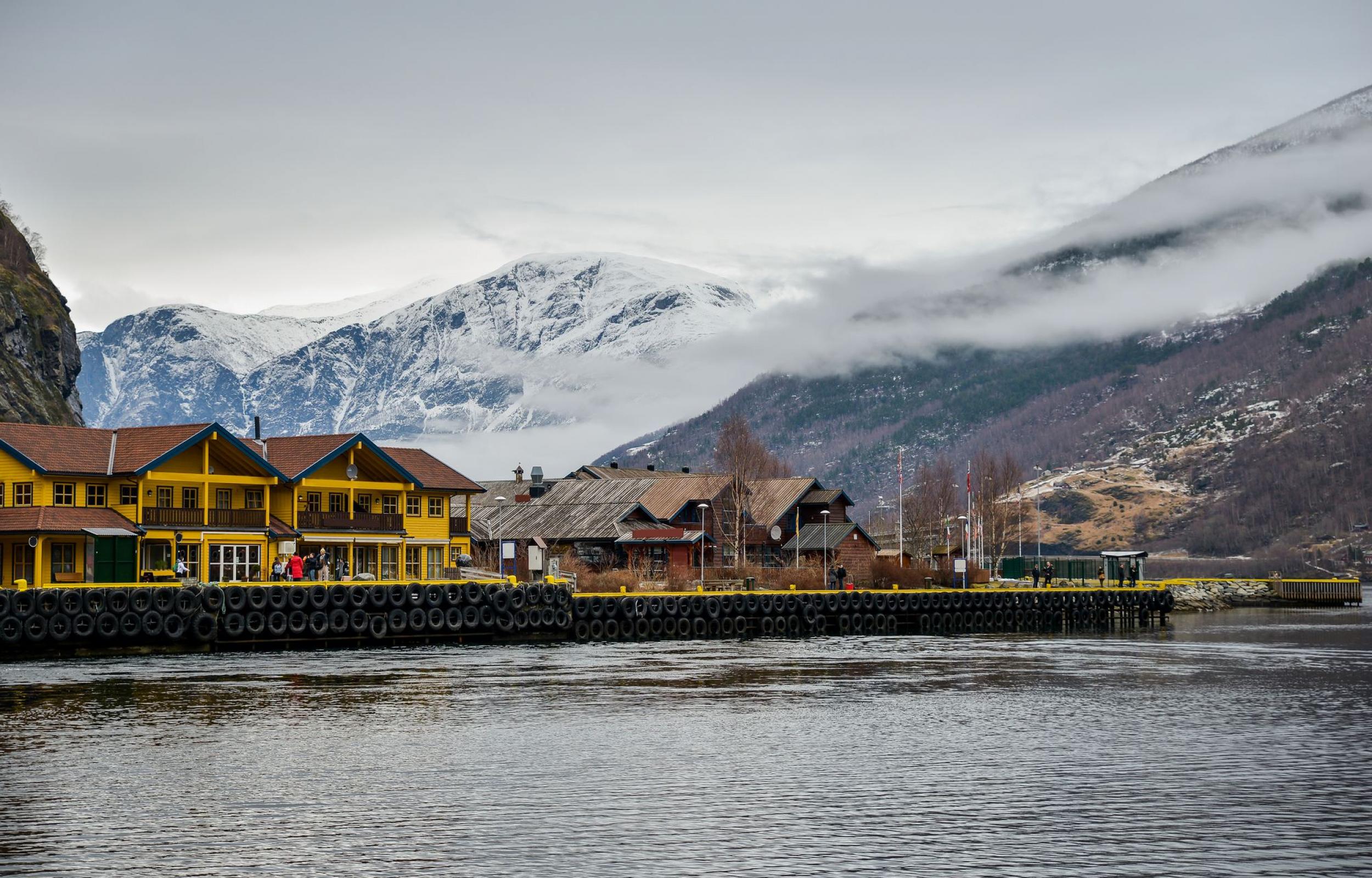 Inverno tra i Fiordi Norvegesi