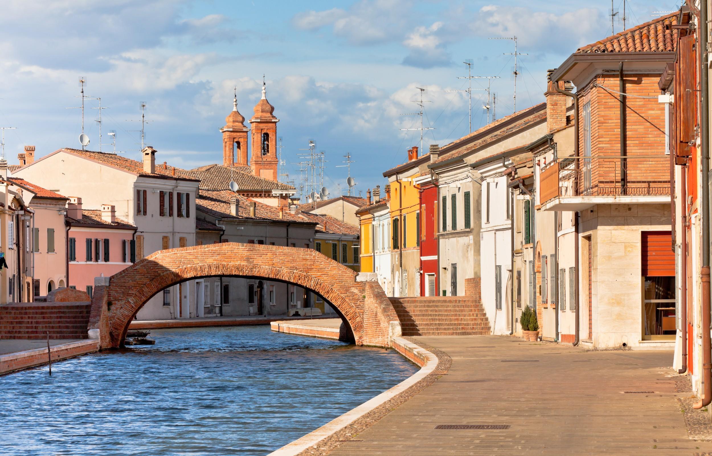 Romagna Insolita: Ravenna, Cervia, Comacchio, Pomposa, San Marino,ferrara Romagna Insolita: Ravenna, Cervia, Comacchio, Pomposa, San Marino,ferrara