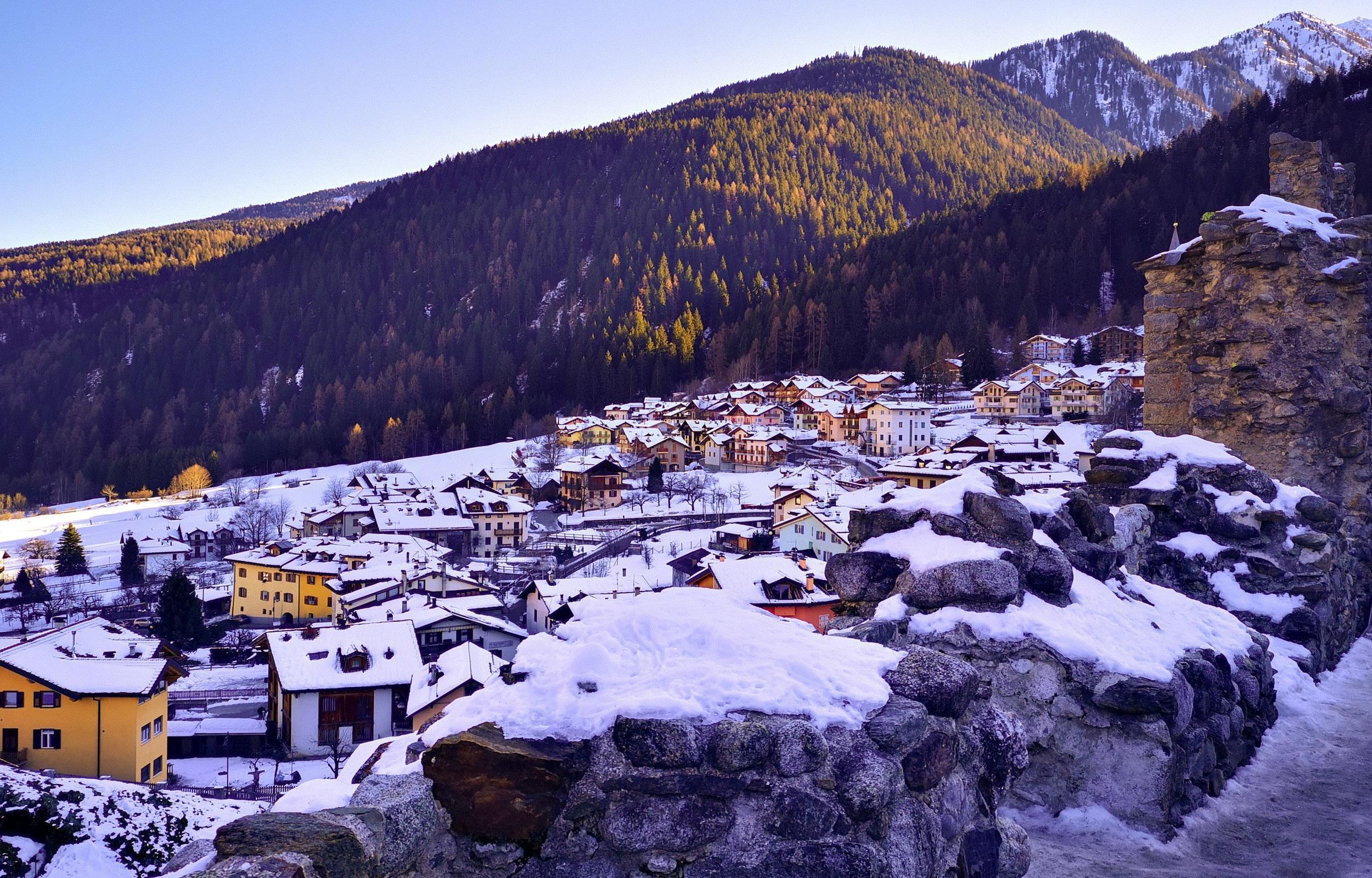 Magiche Atmosfere Natalizie in Val di Sole Magiche Atmosfere Natalizie in Val di Sole