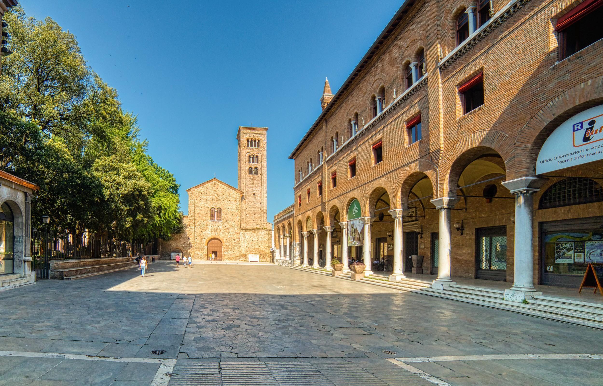 Romagna Insolita: Ravenna, Cervia, Comacchio, Pomposa, San Marino,ferrara Romagna Insolita: Ravenna, Cervia, Comacchio, Pomposa, San Marino,ferrara