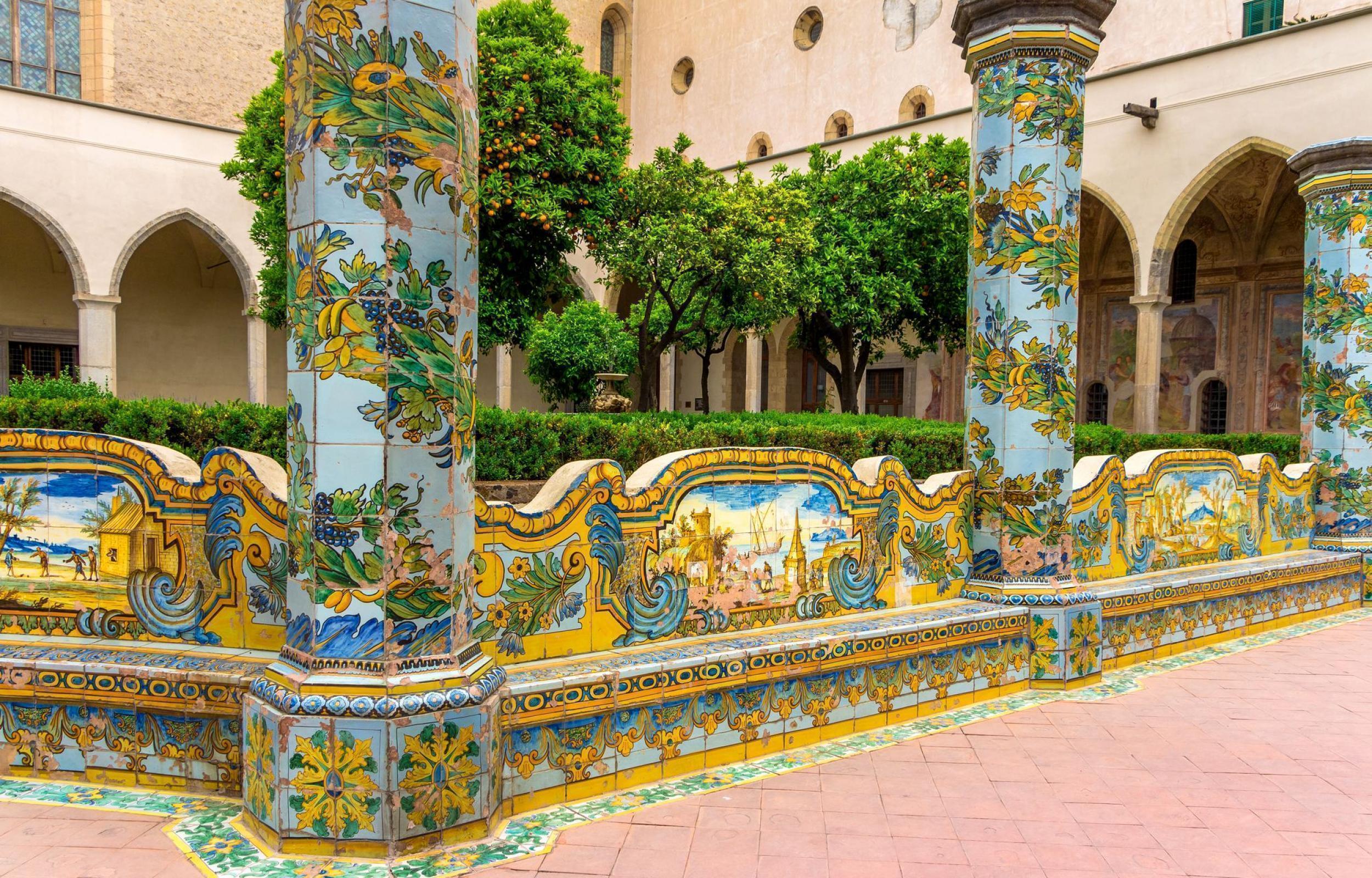 Nel Paese del Sole: Napoli, Reggia di Caserta, Pompei, Capri, Costiera Amalfitana Nel Paese del Sole: Napoli, Reggia di Caserta, Pompei, Capri, Costiera Amalfitana