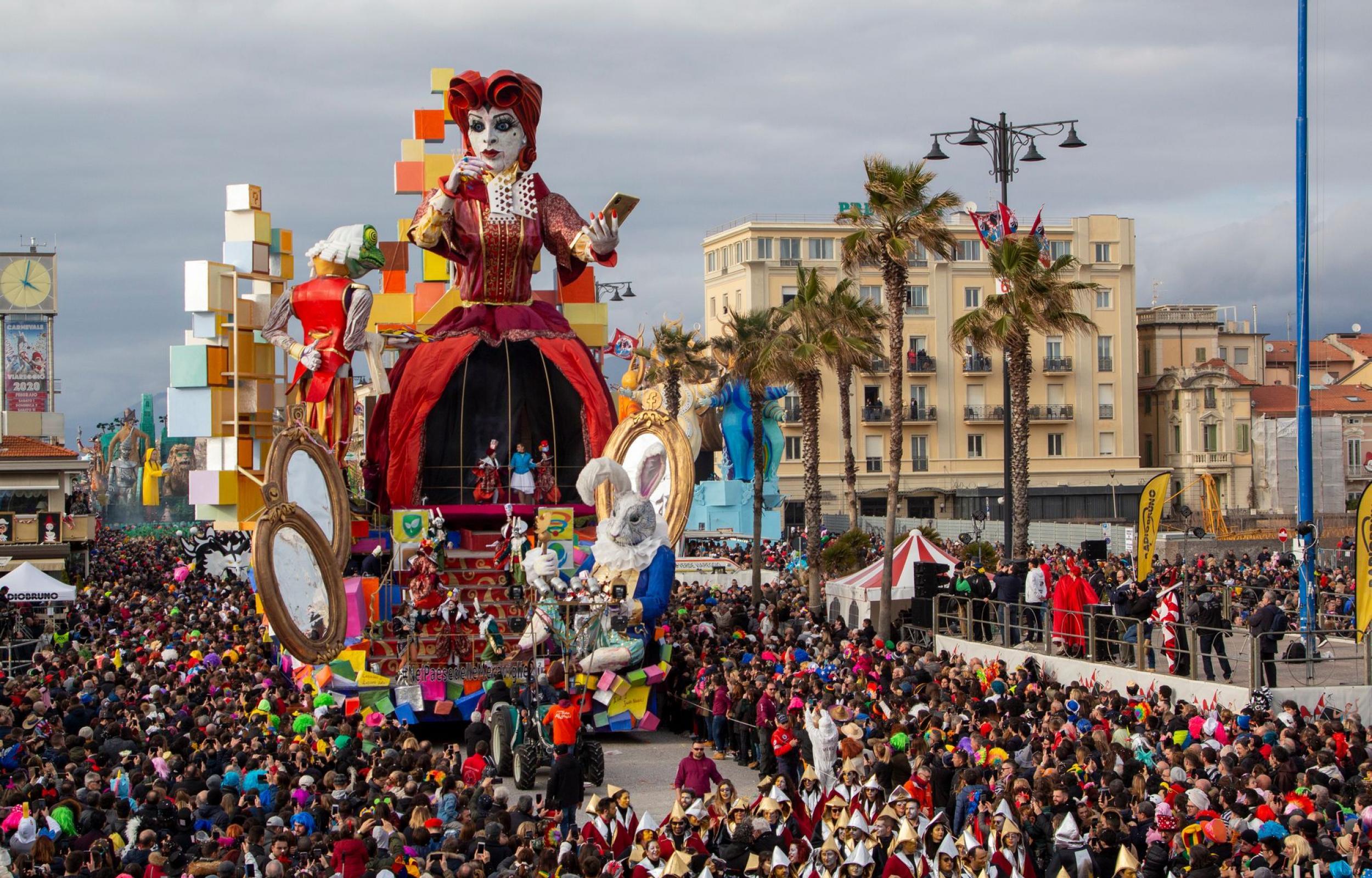 Toscana e Carnevale di Viareggio